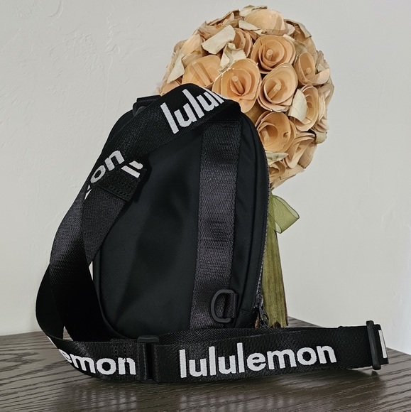 lululemon athletica Accessories - Lululemon Crossbody bag